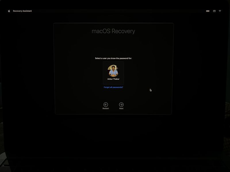 Wählen Sie den Benutzer auf dem macOS-Wiederherstellungsbildschirm aus