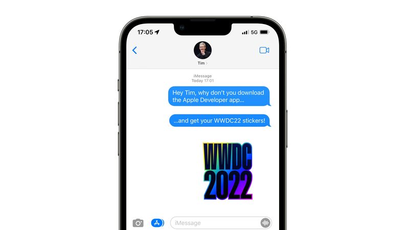 Dieser Beispiel-Screenshot von Messages zeigt einen imaginären Chat mit Apple-CEO Tim Cook, um ihm mitzuteilen, dass er das offizielle WWDC 2022-Stickerpaket für iMessage und FaceTime erhalten kann, indem er die Apple Developer App für iPhone und iPad herunterlädt