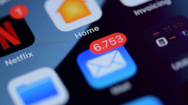 So löschen Sie ein falsches Abzeichen für die Anzahl ungelesener E-Mails in der iPhone-Mail-App