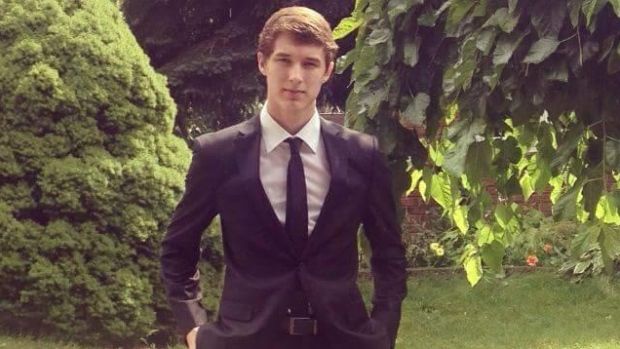 Teenager getötet, nachdem er sein verlorenes Telefon gefunden hatte