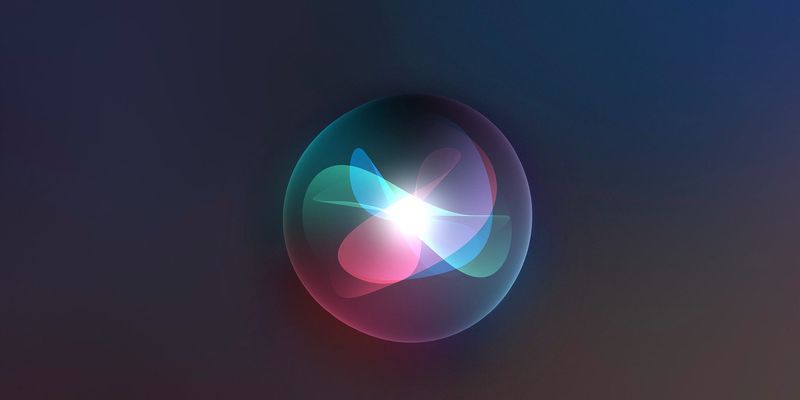 Ein ausgewähltes Bild, das eine Siri-Kugel vor einem dunklen Hintergrund zeigt